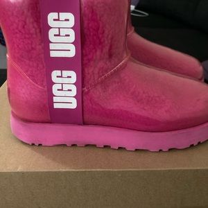 Pink Ugg’s